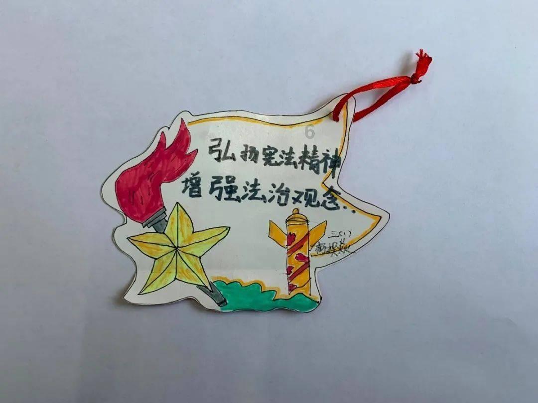 长沙一女子无故遭公司开除后获赔122斤硬币，怎样看待这样的企业？游戏画面